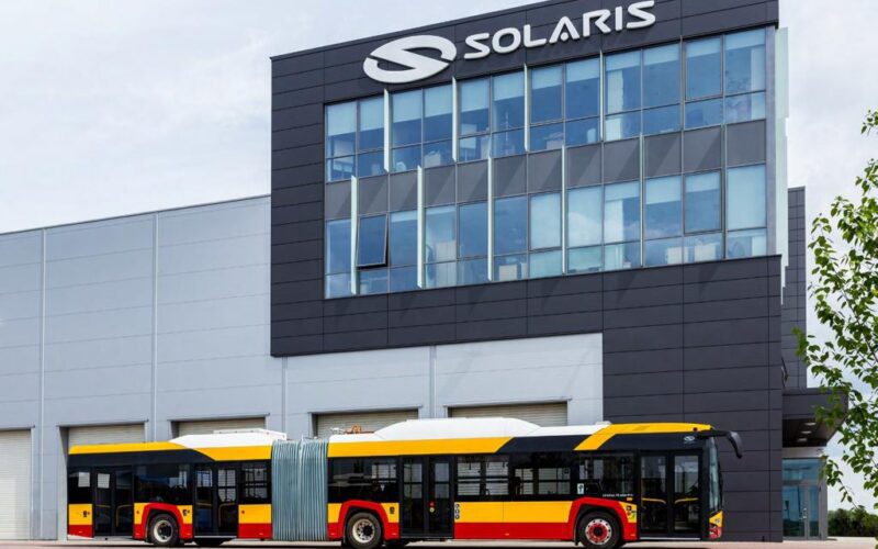 Valoarea contractului încheiat cu Solaris Bus & Coach (SBC) pentru noile autobuzele articulate, finanțate prin Planul Național de Redresare și Reziliență (PNRR), se ridică la 16 milioane de euro.