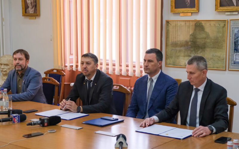 Universitatea Babeş-Bolyai (UBB) a găzduit semnarea parteneriatului cu Regia Națională a Pădurilor (RNP) Romsilva.