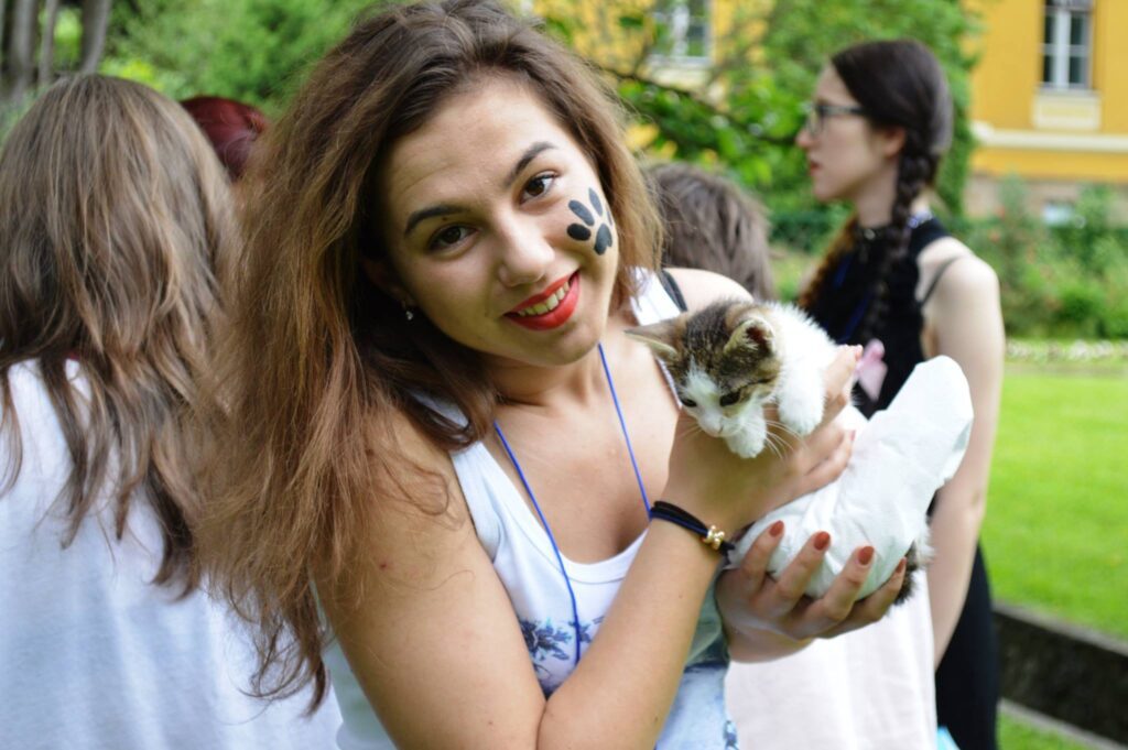 Universitatea de Științe Agricole și Medicină Veterinară (USAMV), va derula, în premieră în România, un nou program de licență, cu predare în limba engleză, care vizează comportamentul și bunăstarea animalelor.