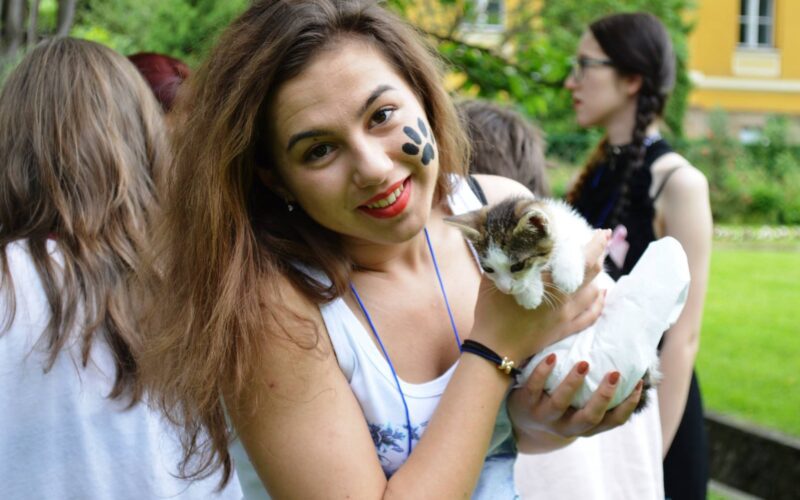 Universitatea de Științe Agricole și Medicină Veterinară (USAMV), va derula, în premieră în România, un nou program de licență, cu predare în limba engleză, care vizează comportamentul și bunăstarea animalelor.