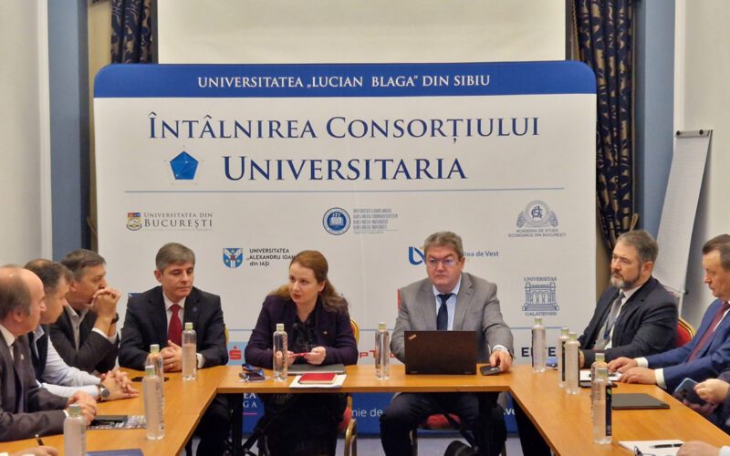 Consorțiul Universitaria se reunește la Cluj, rectorul Universității Babeș-Bolyai, Daniel David, urmând să preia președinția rotativă a asocierii pentru următorul an, deținută acum de rectorul Universității din București, Marian Preda.
