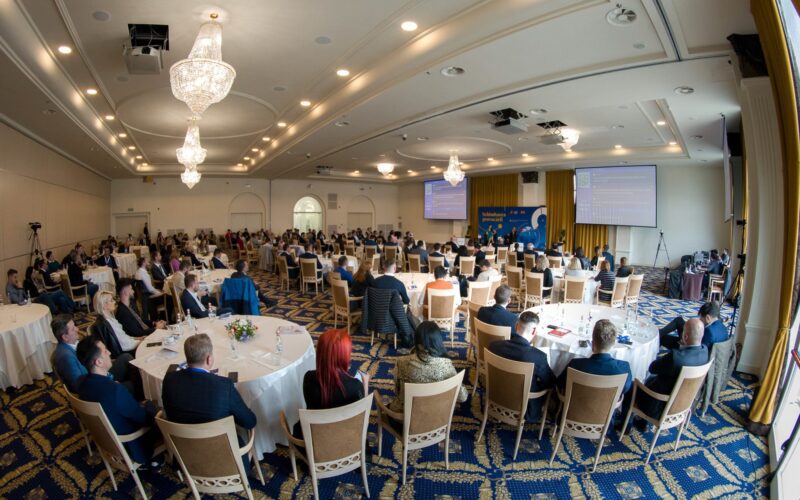 Conferința regională a Romanian Business Leaders (RBL) Cluj, ce va avea loc în 16 martie, la Grand Hotel Italia, aduce în aceeași sală 150 antreprenori, manageri și lideri de business, având tema centrală „Reziliența pentru creștere”.