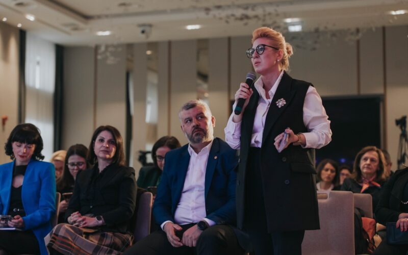 Proiectul național Digital UP, prezentat la Cluj, propune firmelor din zonă acces la expertiză, infrastructuri digitale, tehnologii și inteligență artificială (AI) ca să reziste pe piață și să supraviețuiască unui viitor dominat de incertitudini.