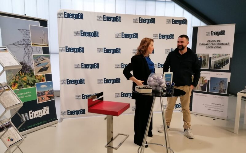EnergoBit a participat la Târgul Locurilor de Muncă și Orientare în Carieră (TLMOC) de la Cluj-Napoca în dubla sa calitate.