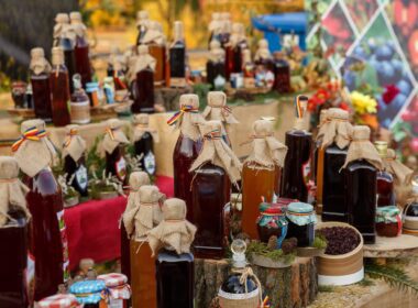 Târgul de primăvară Produs de Cluj, dedicat sărbătorilor pascale, se va desfășura în perioada 6-14 aprilie, în parcarea supermarketului Supeco. Organizator este Consiliul Județean, autoritate implicată activ în dezvoltarea economiei locale.
