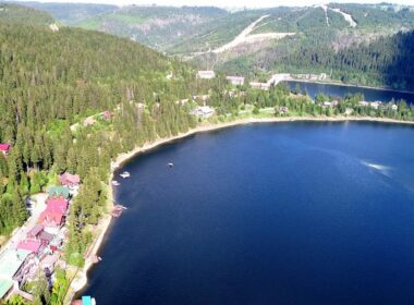 Unita Turism Holding a înstrăinat complexul Fântânele, de pe malul lacului Beliș, acesta intrând în patrimoniul firmei Transilvania Quest.