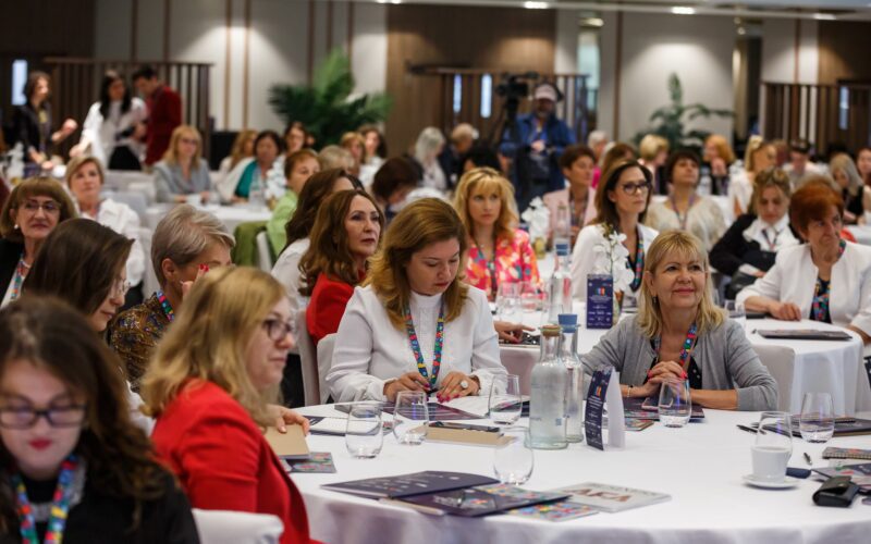 O parte importantă a Conferinței CAFA, organizată de Asociația Femeilor de Afaceri (AFA) Cluj, a reprezentat-o soluțiile concrete la provocările actuale în contextul postpandemic și cu preconizarea unei noi crize economice și globale. 