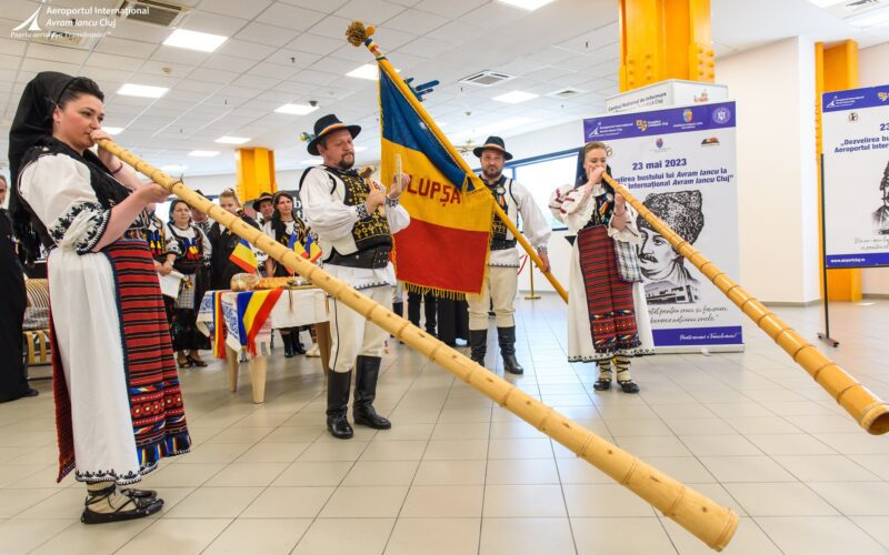 Eveniment comemorativ la 10 ani de când Aeroportul Internaţional Cluj poartă numele marelui erou naţional Avram Iancu Aeroportul Internațional Avram Iancu Cluj a marcat astăzi un eveniment comemorativ, dedicat personalității istorice, a celui ce a fost Avram Iancu.