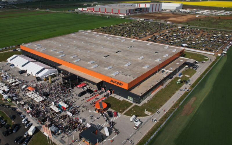 Autonet Import Satu Mare (AISM) a marcat atât inaugurarea noului centru logistic de lângă Turda, cât și o expoziție cu un număr record de participanți.