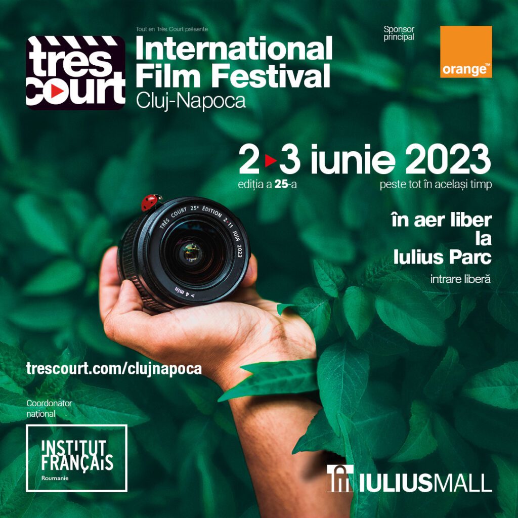 Acestea sunt clase de yoga cu mămici și pitici în aer liber, la Baby Yoga, și seri de film în parc, în cadrul Tres Court International Film Festival.