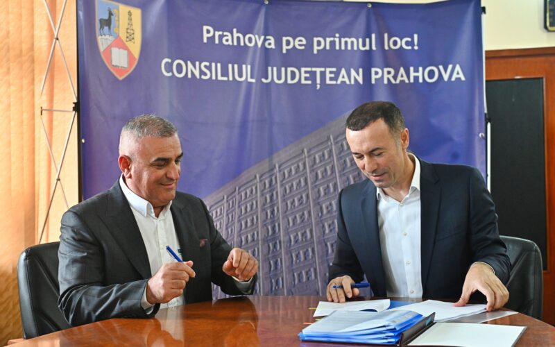 Președintele Consiliului Județean (CJ) Prahova, Iulian Dumitrescu, a semnat contractul de proiectare și execuție a Centurii Comarnic.