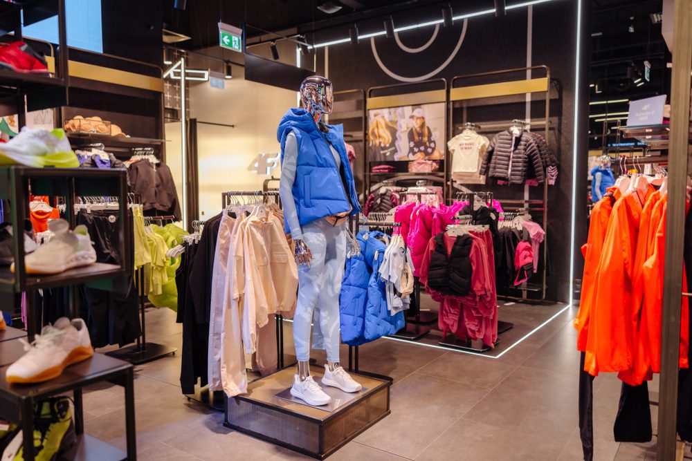 La Iulius Mall Cluj găsești cele mai relevante branduri, care să răspundă tuturor stilurilor: magazinul 4F aduce în Cluj-Napoca o nouă perspectivă fashion persoanelor pasionate de sport sau celor care adoptă stilul casual-sport.