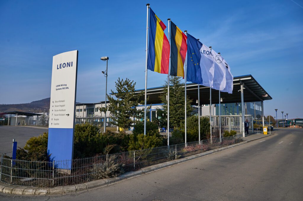 Leoni Wiring Systems, producător de sisteme de cablaje pentru industria auto la nivel global, a semnat un parteneriat cu Asociația Națională a Surzilor din România (ANSR) Bistrița-Năsăud. 