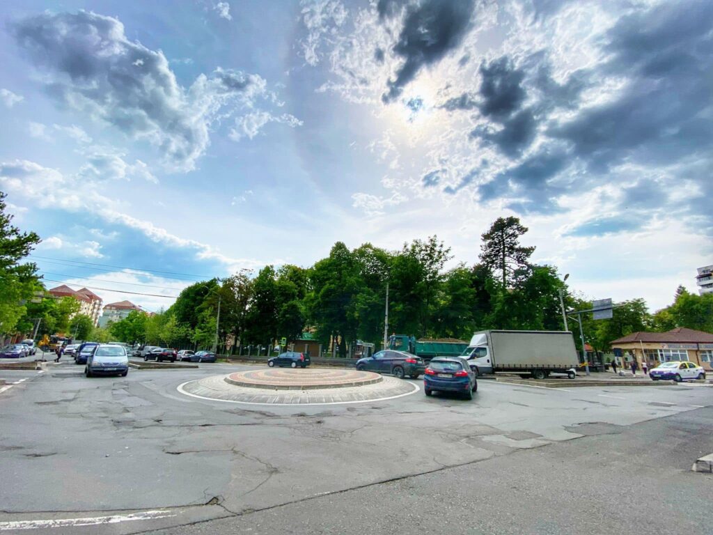 MIS Grup a anunțat intrarea în execuție a lucrărilor pentru obiectivul de investiții „Linia verde de transport public utilizând mijloace de transport cu motor electric sau hibrid cu normă de poluare redusă”.