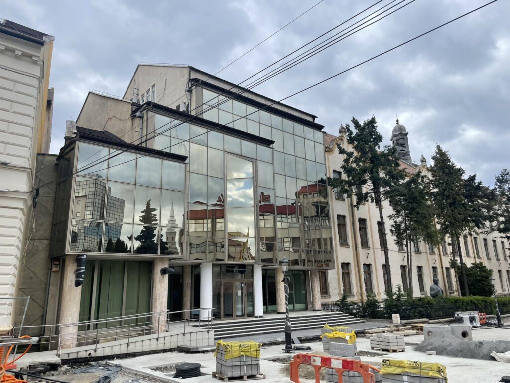 Edilul Ionel Ciunt a inițiat demersurile și procedurile pentru ca vechiul sediu al Băncii Comerciale Române (BCR) din centrul orașului să fie achiziționat de către Primăria Zalău,
