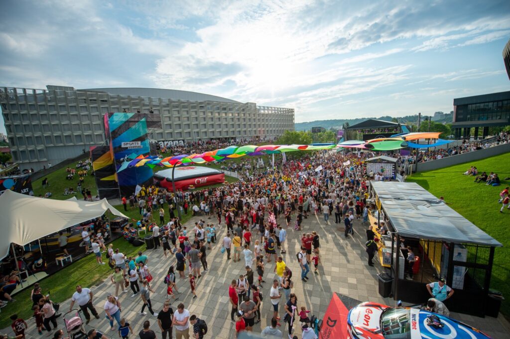 Sports Festival aduce la Cluj-Napoca, în 1-4 iunie, inițiere în 25 de sporturi, provocare pe traseul Survivor România, supercampioni față în față cu fanii, la Sports Talks, un masterclass dedicat profesioniștilor.
