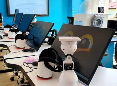 Am reușit să câștigăm un laborator SmartLab în cadrul Planulului Național de Redresare și Reziliență (PNRR), în valoare de 60.000 euro.