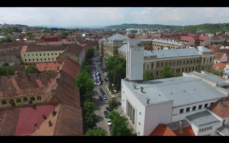 Universitatea Babeș-Bolyai (UBB) din Cluj-Napoca a participat, alături de alte 12 instituții de învățământ din Europa Centrală și de Est, în Polonia, la constituirea Rețelei Universităților celor Trei Mări (3SUN).