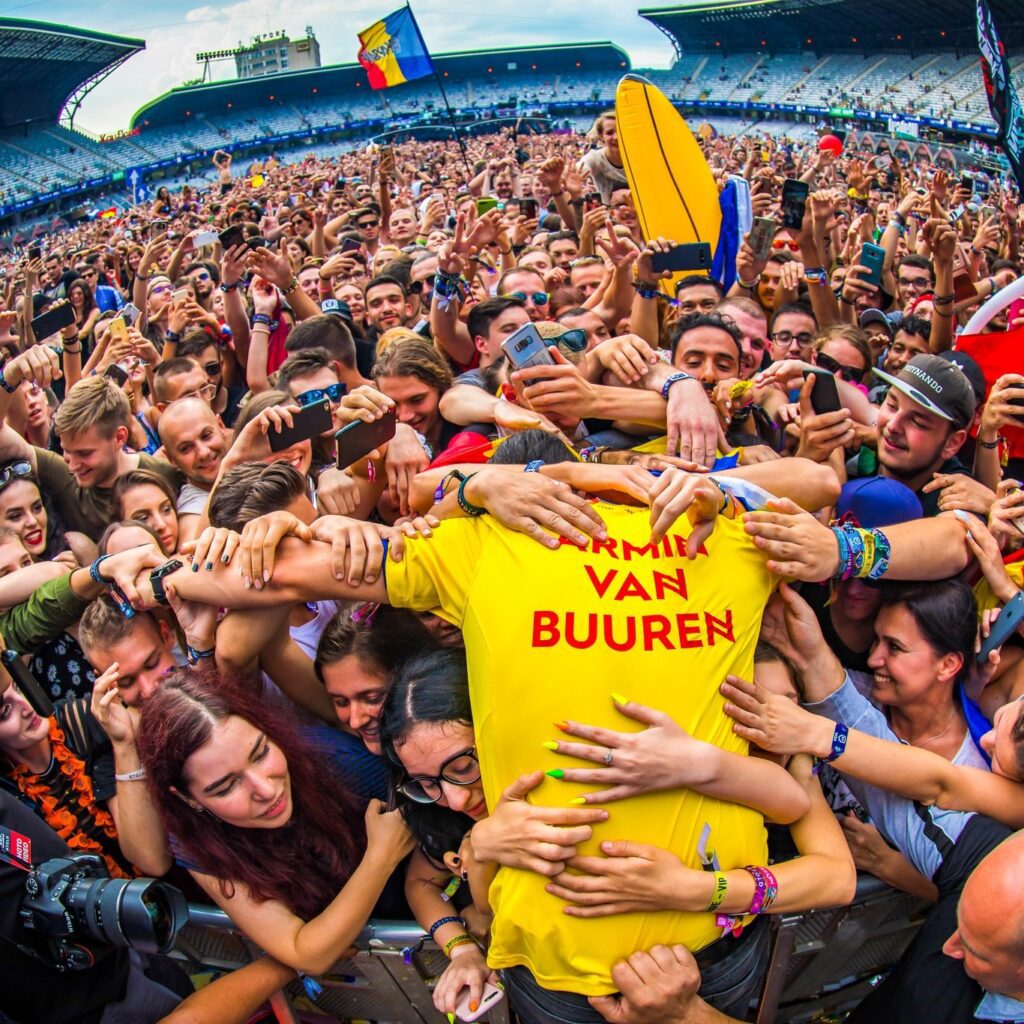 Cei care au selectat opțiunea Day Ticket și-au putut alege ziua în care să se bucure de cea mai frumoasă experiență de festival, împreună cu artiștii preferați.
