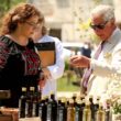 Uleiul presat la rece produs în micul sat clujean a devenit nelipsit de la mai toate dineurile regale care se organizează în România, iar familia Tulai a ajuns să fie invitată permanentă a Regelui Charles.