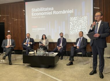 Dezbaterea „Stabilitatea economiei României - prezent și viitor”, organizată de deputatul Viorel Băltărețu, a avut loc la Platinia Center.