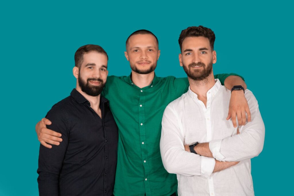 De la stânga la dreapta: Alexandrui Bogdan, Cătălin Briciu și Răzvan Bretoiu