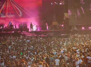 Ultima zi de festival pregătește nume mari din trip hop, rock și electro, iar muzica simfonică revine și ea la Electric Castle.