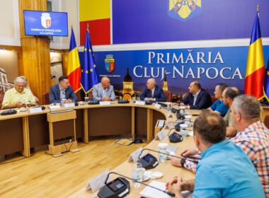 Valoarea contractului este de 12 milioane de euro, durata de execuție, de 12 luni de la emiterea ordinului de începere a lucrărilor, executant fiind societatea clujeană de construcții TCI Contractor General.