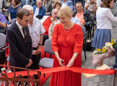 La ceremonia de inaugurare a Muzeului Școlii Medicale Clujene (MSMC) au participat membri ai comunității academice și locale, Ioan-Aurel Pop și Irinel Popescu, președinte respectiv membru corespondent al Academiei Române.