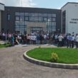 La evenimentul de prezentare a Centrului Social de Zi (CCZ) au fost prezenți ministrul finanțelor, Marcel Boloș, președintele Consiliului Județean Bistrița-Năsăud, Emil Radu Moldovan, reprezentanți ai Agenției de Dezvoltare Regională Nord-Vest, oficialități județene și locale.