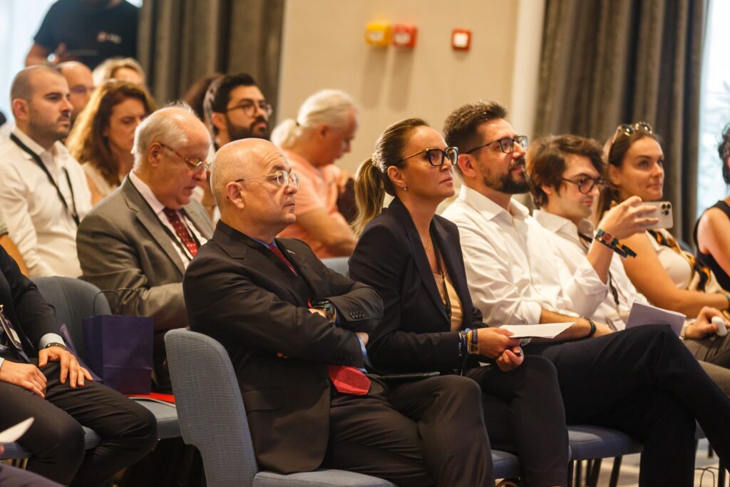La Forumul Public-Privat (PPF) organizat de clusterele clujene și Untold la inițiativa Comisiei IT&C a Camerei Deputaților au participat 400 de businessmeni și oficiali