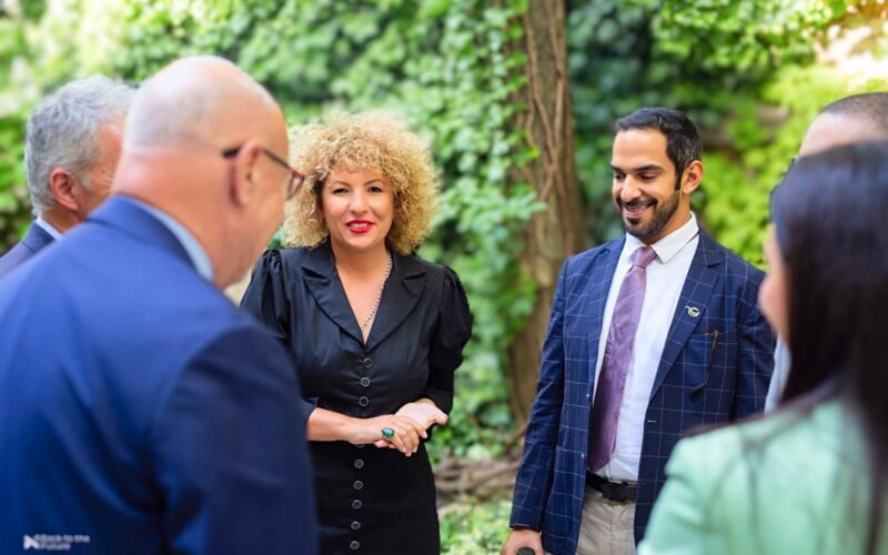 Antreprenoarea clujeană care este liantul între femeile de afaceri europene și lumea arabă face un scurt ghid pentru investitorii locali interesați de Emiratele Arabe Unite (EAU).