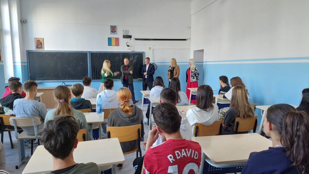 La Baia Mare a fost lansat oficial, în colaborare cu Inspectoratul Școlar Județean, proiectul inițiat de Camera de Comerț și Industrie Maramureș (CCIM) ”Învață de la antreprenori”.