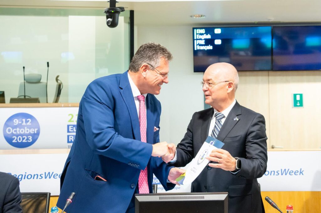 Municipiul Cluj-Napoca a primit titlul de EU Mission Label - Climate Neutral & Smart City în prezența comisarului european Maria Sefcovic, vicepreședinte al Comisiei Europene (CE).