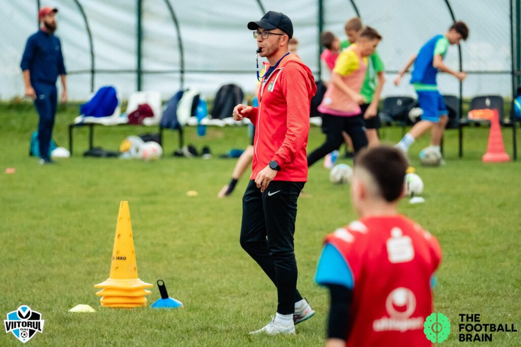 Suntem extrem de mândri să anunțăm parteneriatul Academiei de Fotbal Viitorul Cluj (AFVC) cu The Football Brain,