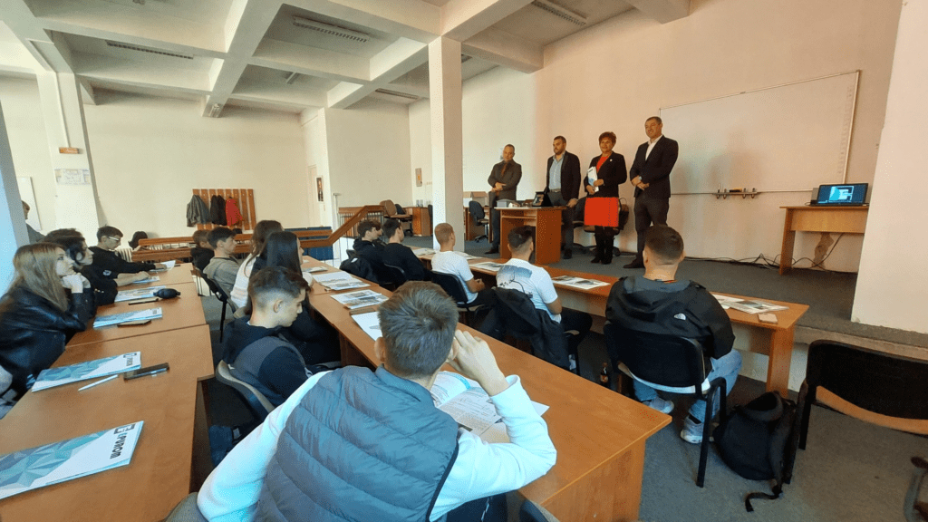 La Baia Mare a fost lansat oficial, în colaborare cu Inspectoratul Școlar Județean, proiectul inițiat de Camera de Comerț și Industrie Maramureș (CCIM) ”Învață de la antreprenori”.