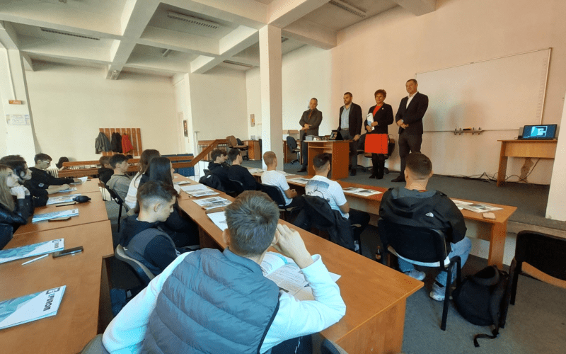 La Baia Mare a fost lansat oficial, în colaborare cu Inspectoratul Școlar Județean, proiectul inițiat de Camera de Comerț și Industrie Maramureș (CCIM) ”Învață de la antreprenori”.