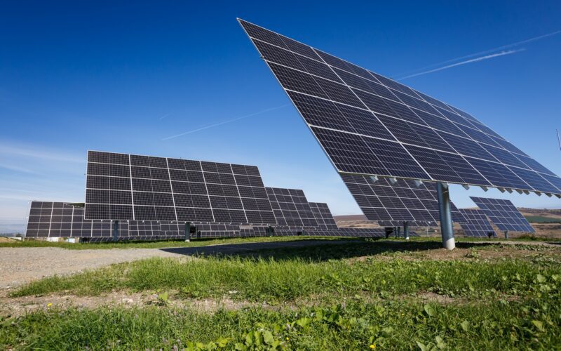 Primul parc fotovoltaic și eolian pentru cercetare din România, CITAT-E, este construit cu fonduri europene și fonduri de la bugetul local în zona Lomb a municipiului, în cadrul Cluj Innovation Park (CIP).