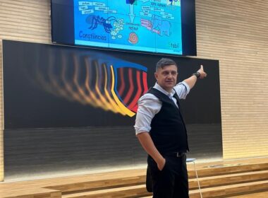 Obiectivul principal al Agro Intergeneration, realizat de Banca Transilvania (BT) și Universitatea de Științe Agricole (USAMV) Cluj, este motivarea tinerei generații pentru continuarea activităților în cadrul fermelor de familie și realizarea cu succes a transferului intergenerațional.