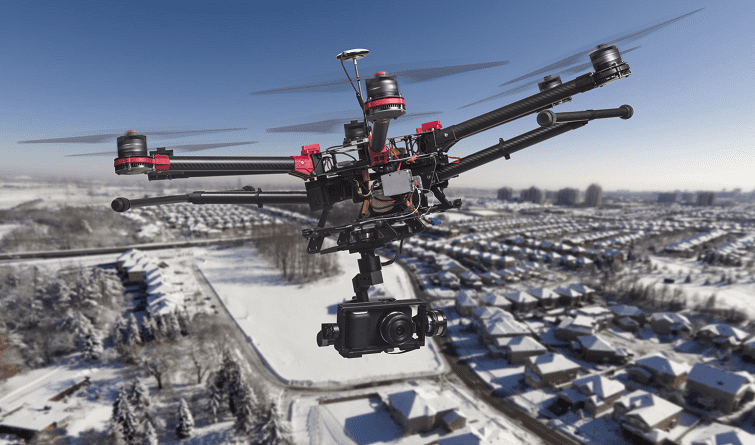 Hyper Drone poate zbura 75 de minute, cu 80 km/h și poate transporta 25 kg | Foto: OVES