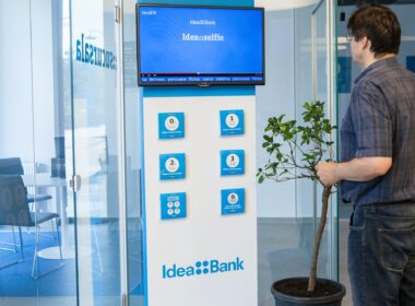 Idea Bank, parte a grupului Banca Transilvania, devine Salt Bank și va fi “prima bancă 100% digitală made in Romania