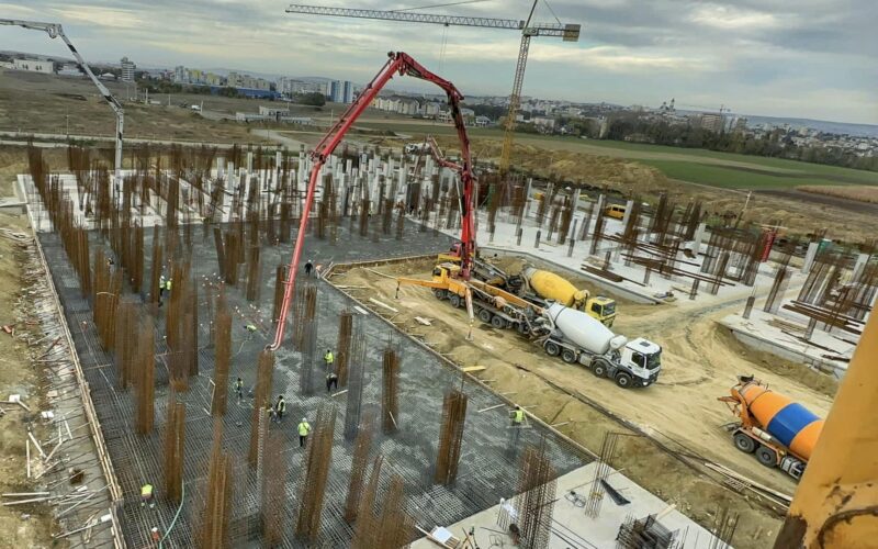 “Aceasta este cea mai mare investiție de infrastructură sportivă care se realizează în municipiul Suceava, iar lucrările înaintează conform graficului”, susțin reprezentanții MIS Grup.