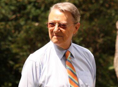 Centrul Național de Competențe pentru un Stil de Viață Sănătos (CNCSVC) va fi coordonat de profesorii Daniel David și Nicolae Hâncu. Medicul nutriționist este unul dintre inițiatorii acestui concept în zona medicală din România. 