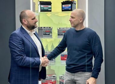 Alin Ioaneș, director general al producătorului de acumulatori auto Rombat a anunțat investiția într-un parc fotovoltaic de 4,2 MW, care va fi executat de o altă companie din județ, Datacor.