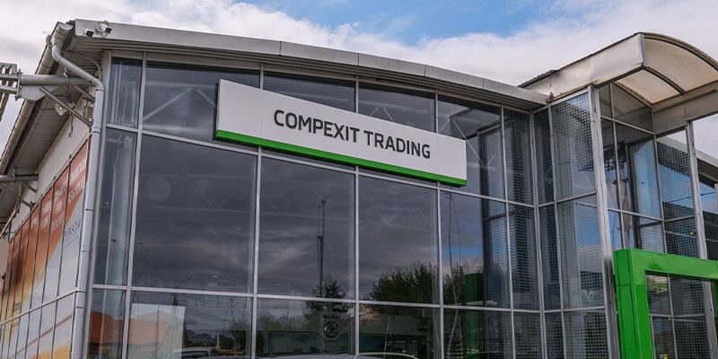 Experții de la Promelek XXI au finalizat instalarea unei stații de încărcare Ekoenergetyka la Compexit Trading Cluj, dealer autorizat Skoda.