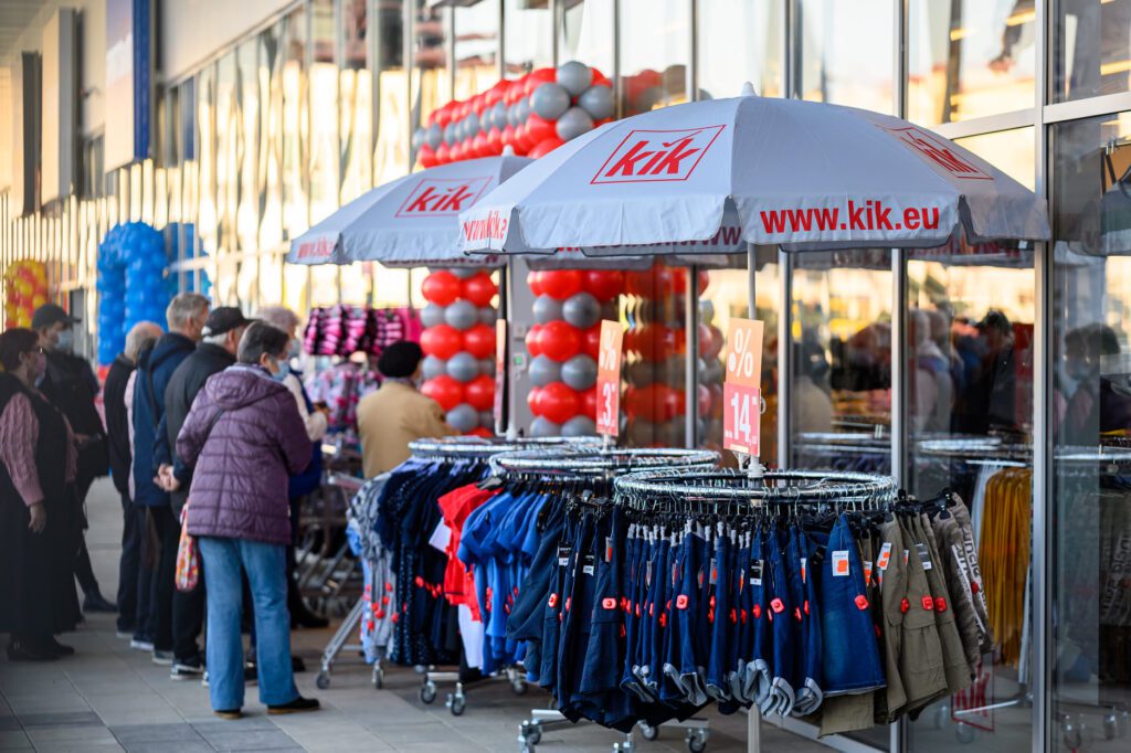 Baia Mare Shopping Park (BMSP) și Shopping Park Sighetu Marmației (SPSM) au fost vândute de managerul de fonduri Mitiska REIM, alături de 23 de parcuri de retail din România, grupului imobiliar britanic M Core