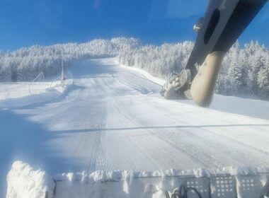 Federația Internațională de Schi și Snowboard (FIS) a eliberat certificatul care consfințește dreptul de a organiza acest gen de competiții pe pârtia olimpică din orașul Borșa.