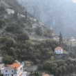 În inima măreției și liniștii, Sfântul Munte Athos - cunoscut ca "Grădina Maicii Domnului" -  este un loc sacru și plin de mister pentru cei ce îl caută.