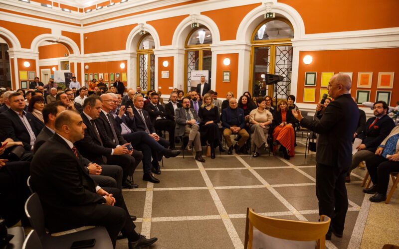 Organizatorul întâlnirii cu primarul Emil Boc a fost Cluj International Committee (CIC).