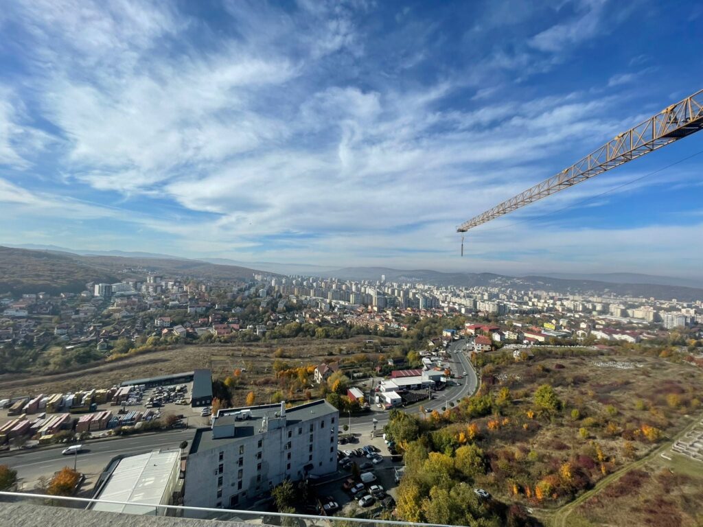 Adunarea generală extraordinară a Scala Development Cluj a fost convocată, pentru 28/29 februarie, la sediul societății, de la ora 13:00, în vederea aprobării contractării creditului de 25 milioane lei de la Ax Perpetuum.